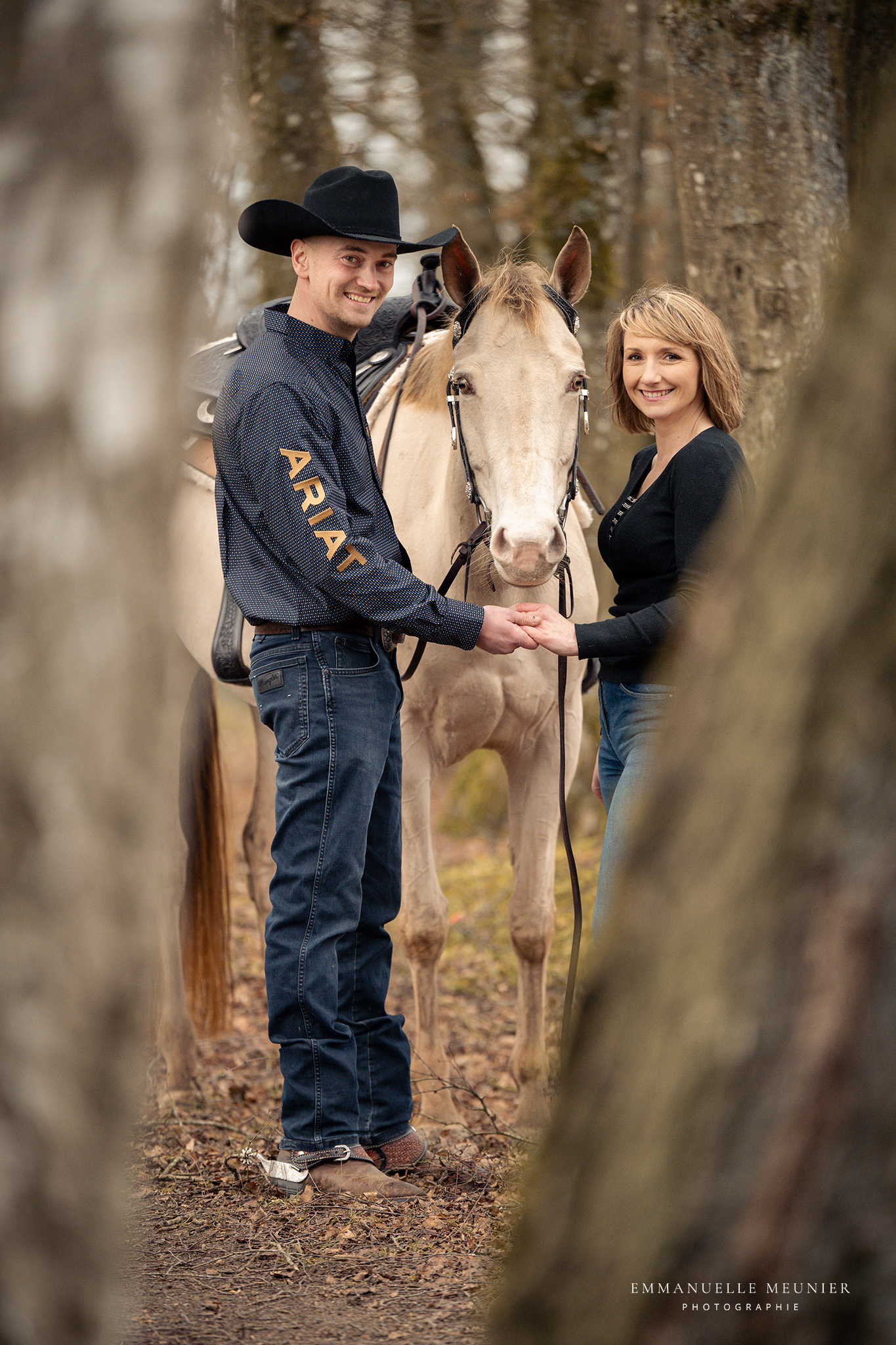 Photographe animalière ; Photographie animalière ; Photographe professionnelle ; Séance photo animale ; Shooting photo animalier ; Portrait animalier ; Photographe Hauts-de-France ; Photographe Somme ; Photographe Pas-de-Calais ; Photographe Nord ; Photographe Lille ; Photographe Amiens ; Photographe Arras ; Photographe Douai ; Photographe Lens ; Photographe Valenciennes ; Photographe Saint-Quentin ; Photographe extérieure ; Photographe nature ; Photographe lumière naturelle ; Photographe douce et patiente ; Photographe bienveillante ; Photographe chien ; Séance photo chien ; Shooting photo canin ; Portrait de chien ; Photo de chien en extérieur ; Photographie de chien en mouvement ; Photographe de chien Hauts-de-France ; Photographe canin Somme ; Photographe canin Pas-de-Calais ; Photographe canin Nord ; Photographe équin ; Photographe cheval ; Séance photo cheval ; Shooting photo équin ; Portrait de cheval ; Photo de cheval en extérieur ; Photographie de cheval en mouvement ; Photographe de cheval Hauts-de-France ; Photographe équin Somme ; Photographe équin Pas-de-Calais ; Photographe équin Nord ; Photographe lifestyle ; Séance photo famille avec animal ; Shooting photo couple avec animal ; Portraits en extérieur avec animal ; Photographe lifestyle Hauts-de-France ; Photographe lifestyle Somme ; Photographe lifestyle Pas-de-Calais ; Photographe lifestyle Nord ; Carte cadeau séance photo ; Offrir une séance photo animale ; Bon cadeau shooting photo ; Idée cadeau photographie animalière ; Galerie photo privée ; Accès galerie client ; Galerie en ligne séance photo ; Téléchargement photos séance ; Commande tirages photo ; Conseils photographie animalière ; Astuces photo chien ; Astuces photo cheval ; Histoires inspirantes animaux ; Coulisses séance photo ; Actualités photographe animalière ; Emmanuelle Meunier ; Emmanuelle Meunier Photographie ; Photographe Emmanuelle Meunier ; Emmanuelle Meunier photographe animalière ; Emmanuelle Meunier Hauts-de-France ; Emmanuelle Meunier Somme ; Emmanuelle Meunier Pas-de-Calais ; Emmanuelle Meunier Nord ; Shooting photo chien Amiens ; Séance photo cheval Arras ; Photographe canine Lille ; Photographe équine Lens ; Portrait animal Valenciennes ; Photo chien Saint-Quentin ; Photo cheval nature Hauts-de-France ; Portrait chien complicité ; Shooting équin lumière naturelle ; Photo artistique chien ; Photo artistique cheval